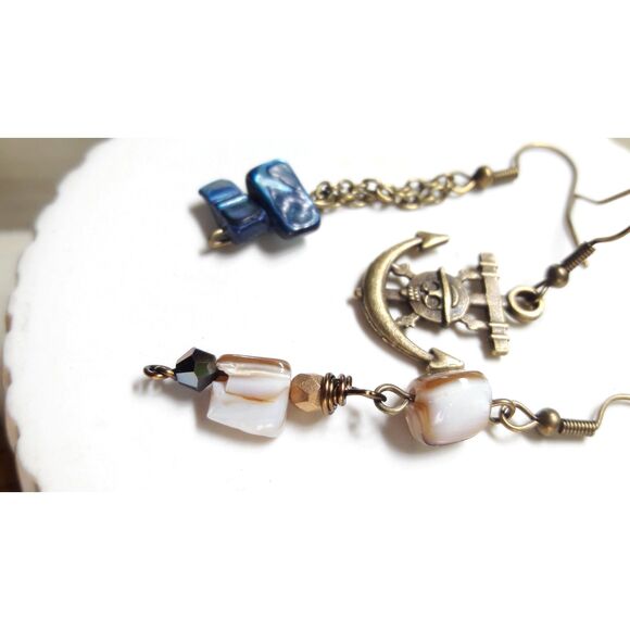 artisan earrings 216#mfs MOP shell dangle earrings Skull anchor charm earrings N - Picture 4 of 5